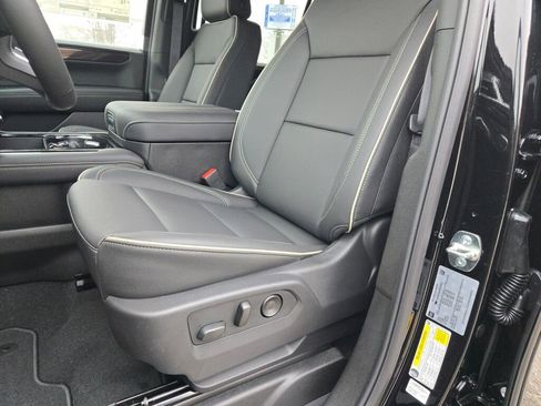 New 2026 GMC Yukon XL Elevation image 26