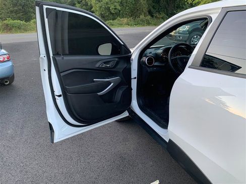 Used 2024 Chevrolet Trax RS w/ Driver Confidence Package image 25