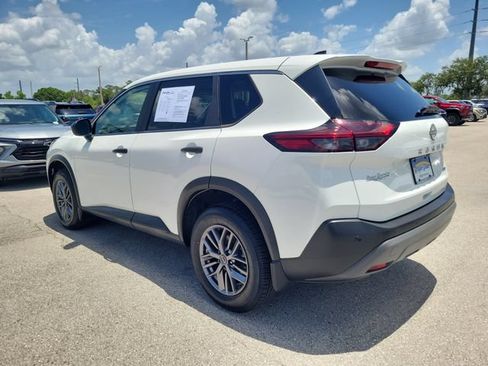 Used 2023 Nissan Rogue S AWD/4WD image 3