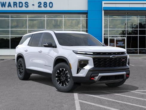 New 2026 Chevrolet Traverse Z71 w/ Driver Confidence Package image 7