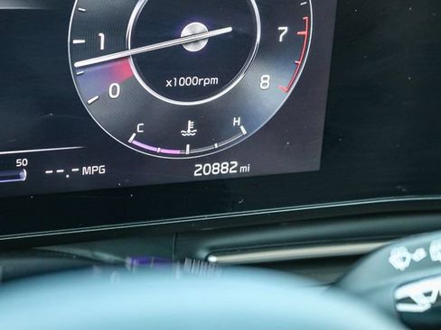 Used 2024 Kia Carnival SX FWD image 27