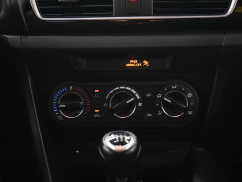 Used 2014 MAZDA MAZDA3 i Touring FWD image 16