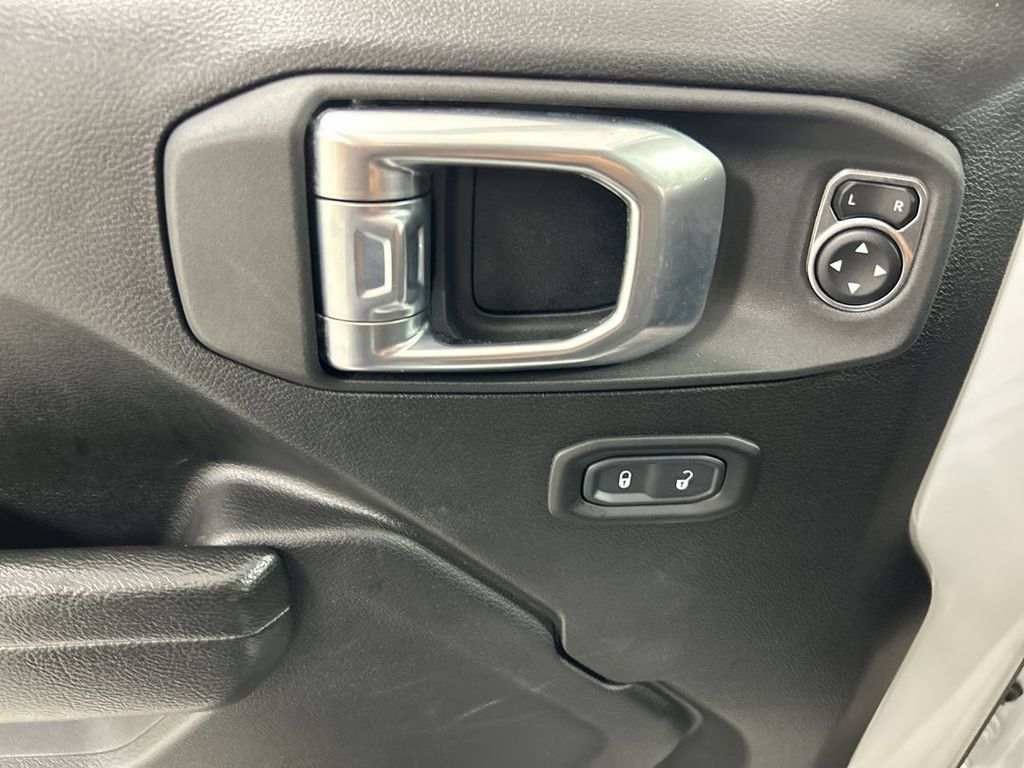 Used 2023 Jeep Wrangler Unlimited Sport AWD/4WD image 11