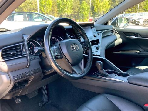 Used 2024 Toyota Camry SE image 18
