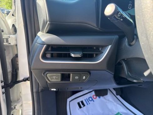 Used 2025 Kia K4 FWD image 15