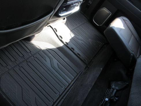 Certified 2025 GMC Sierra 1500 Denali AWD/4WD image 29