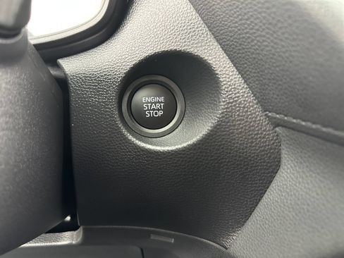 Certified 2025 Toyota Corolla Cross LE FWD image 21