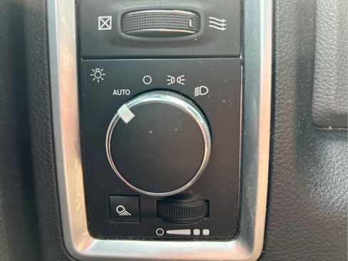 Used 2018 RAM 2500 SLT AWD/4WD image 25