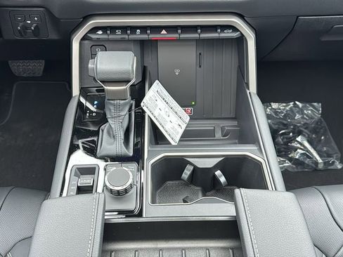 New 2026 Toyota Tundra Limited AWD/4WD image 31
