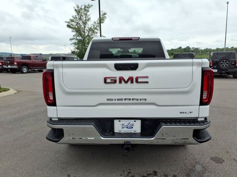 Used 2025 GMC Sierra 1500 SLT AWD/4WD image 4