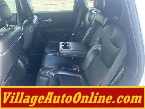 Used 2021 Jeep Cherokee Trailhawk w/ Trailer Tow Group AWD/4WD image 34