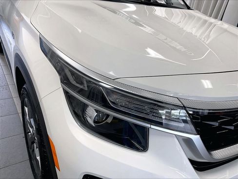 Used 2022 Kia Seltos S AWD/4WD image 32