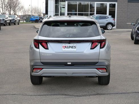 Used 2025 Hyundai Tucson SEL FWD image 8