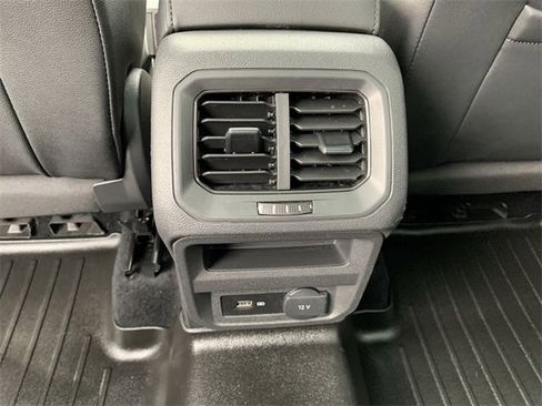 Used 2019 Volkswagen Tiguan SEL R-Line image 32