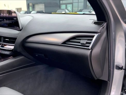 Used 2025 Cadillac CT5 Premium Luxury image 18