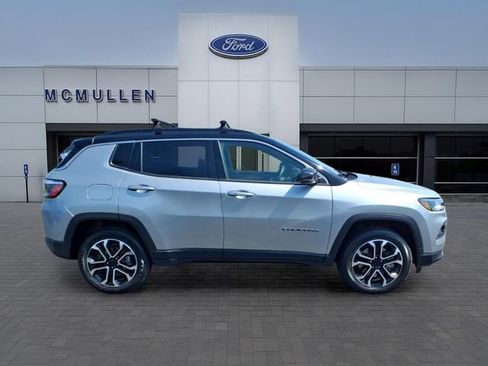 Used 2023 Jeep Compass Limited w/ Sun and Sound Group AWD/4WD image 4