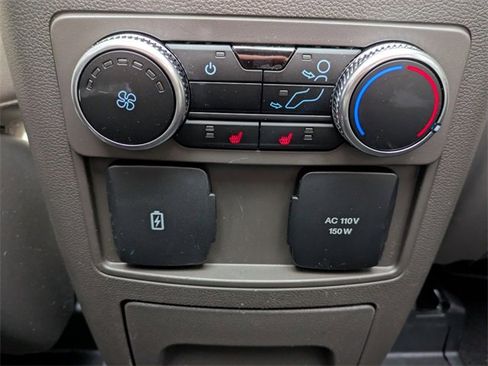 Used 2023 Ford Explorer Platinum w/ Technology Package image 16