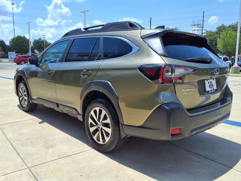 Certified 2024 Subaru Outback Premium AWD/4WD image 3