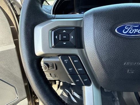 Used 2020 Ford F250 Lariat w/ Lariat Ultimate Package image 28