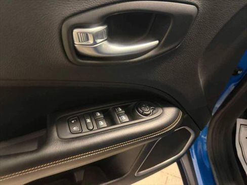 Certified 2019 Jeep Compass Latitude w/ Cold Weather Group AWD/4WD image 21
