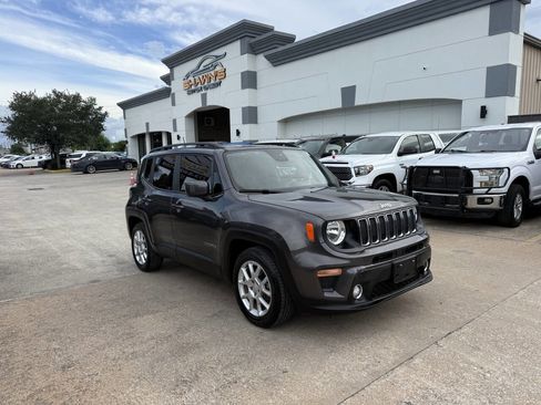 Used 2020 Jeep Renegade Latitude FWD image 2