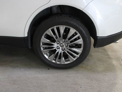 Used 2021 Toyota Venza Limited w/ Advanced Technology Package AWD/4WD image 38
