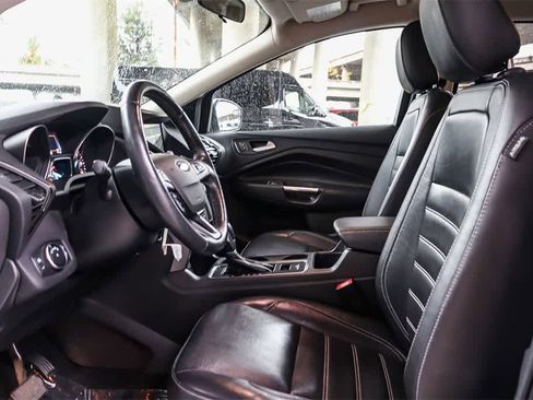 Used 2018 Ford Escape SEL image 17