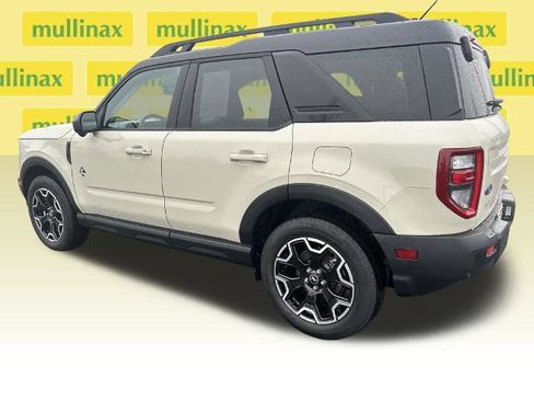 Certified 2025 Ford Bronco Sport Outer Banks w/ Outer Banks Tech Package+ image 11