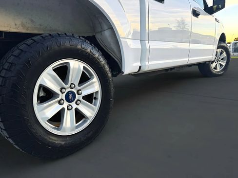 Used 2019 Ford F150 XLT w/ Trailer Tow Package image 9