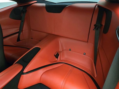 Used 2022 Ferrari Roma image 18