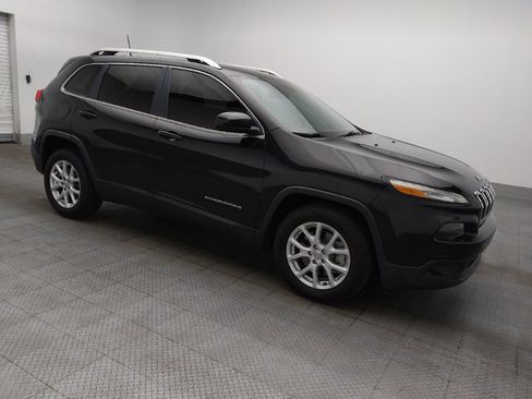 Used 2016 Jeep Cherokee Latitude image 11