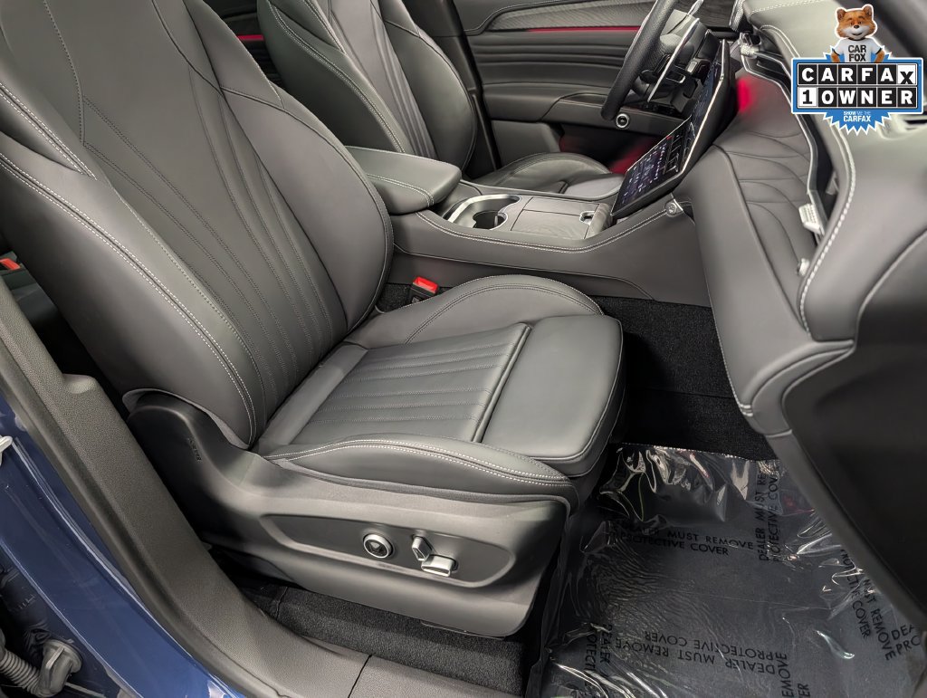 Used 2025 Maserati Grecale Modena AWD/4WD image 28