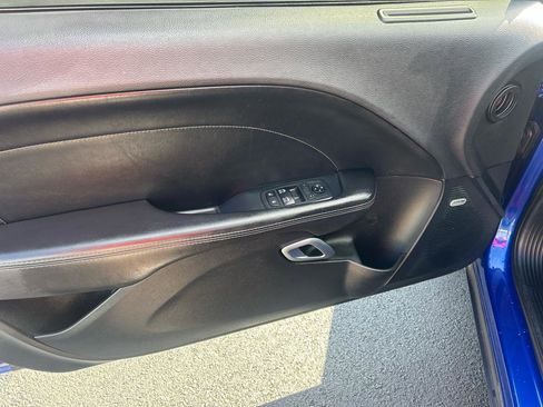 Used 2019 Dodge Challenger GT w/ Plus Package RWD image 13