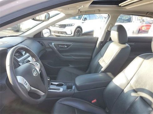 Used 2016 Nissan Altima 2.5 SL w/ 2.5 Technology w/LED Package FWD image 15