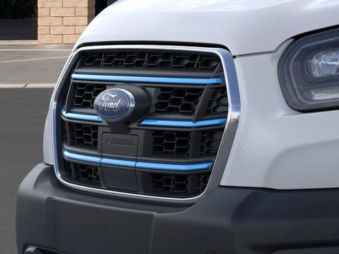 New 2025 Ford E-Transit 148 Medium Roof image 18
