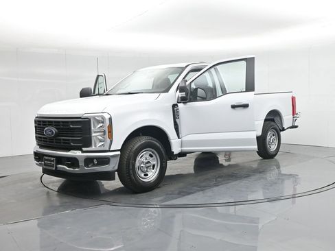 New 2026 Ford F250 XL w/ XL Chrome Package image 30