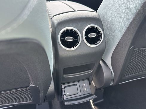 New 2026 Mercedes-Benz GLB 250 image 26