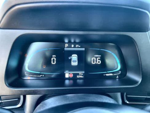 Used 2025 Hyundai Elantra Sport image 19