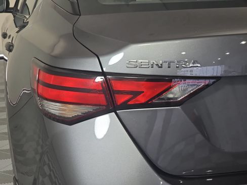 Certified 2025 Nissan Sentra S FWD image 29