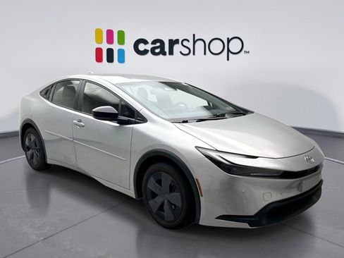 Used 2024 Toyota Prius LE image 7
