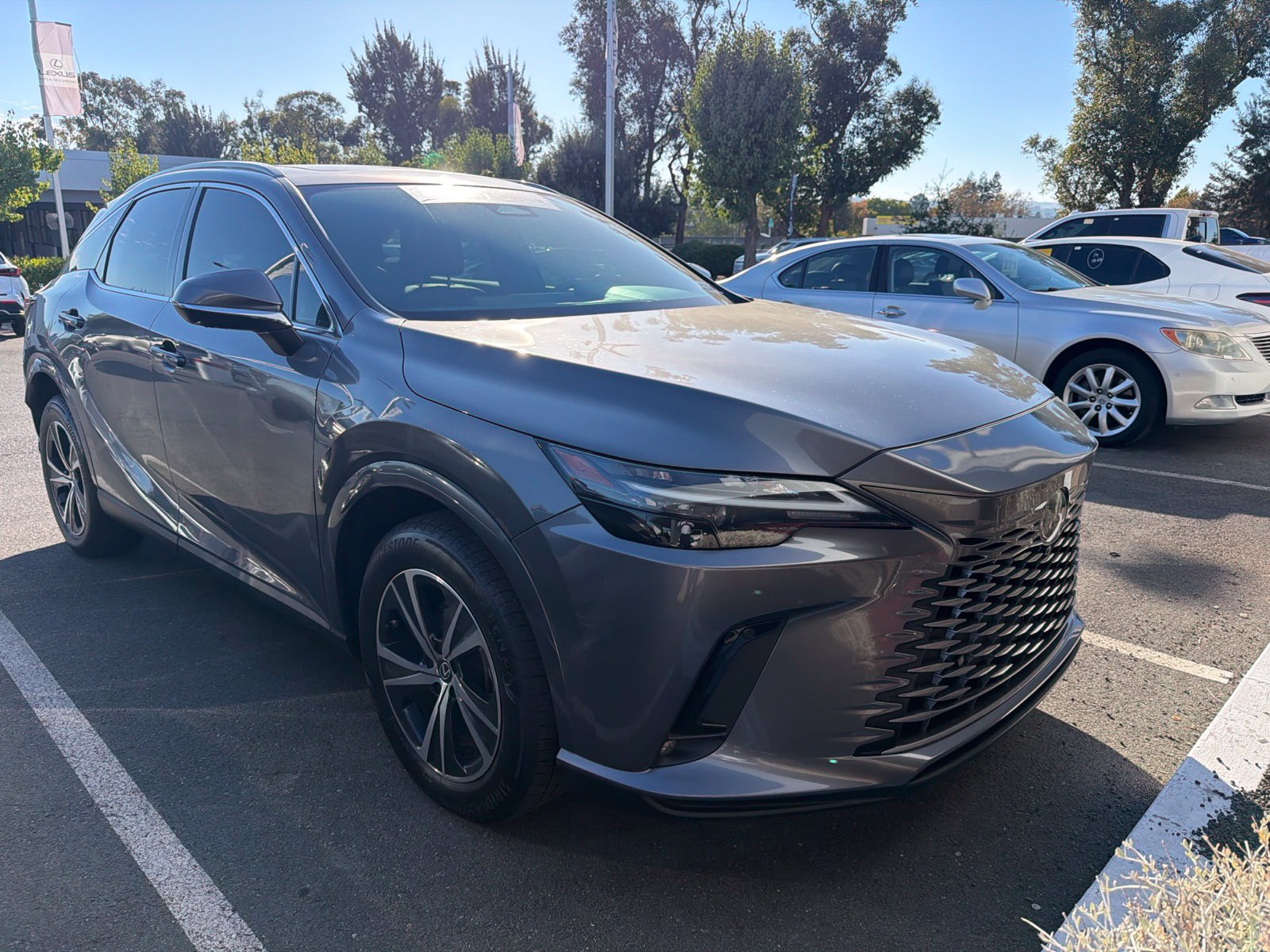 Used 2023 Lexus RX 350h w/ Cold Area Package AWD/4WD image 1