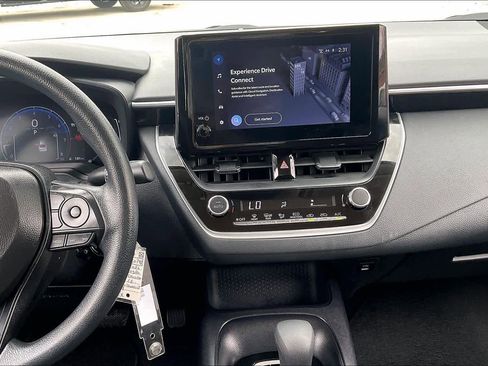 Used 2026 Toyota Corolla LE image 6