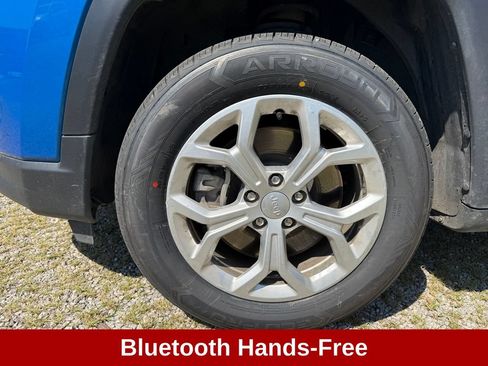 Used 2024 Jeep Compass Latitude AWD/4WD image 11