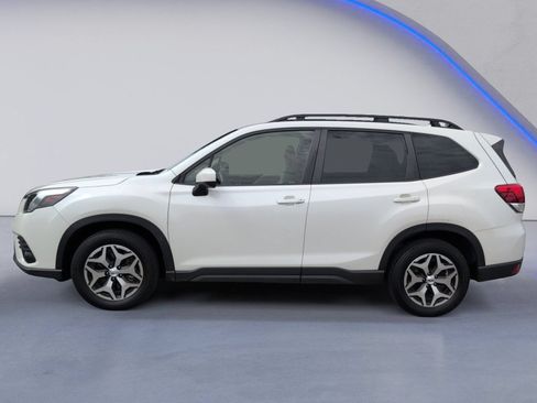 Used 2023 Subaru Forester Premium AWD/4WD image 5