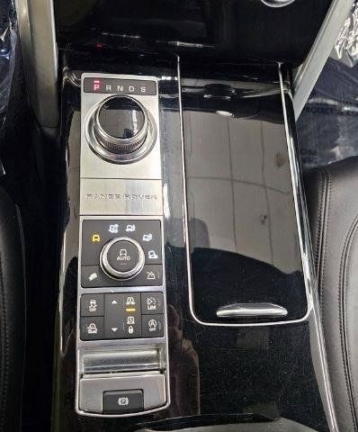 Used 2017 Land Rover Range Rover Supercharged AWD/4WD image 23