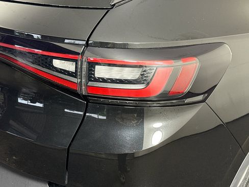 Used 2022 Volkswagen ID.4 Pro image 34