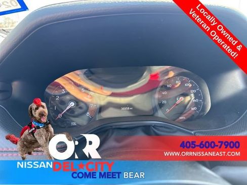 Used 2025 Jeep Compass Trailhawk image 4