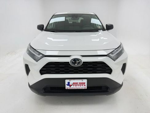 Used 2023 Toyota RAV4 LE FWD image 3