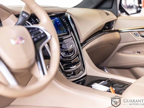 Used 2019 Cadillac Escalade ESV Platinum image 24