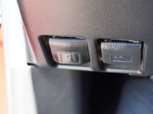 Used 2020 Toyota RAV4 LE w/ Carpet Mat Package FWD image 18